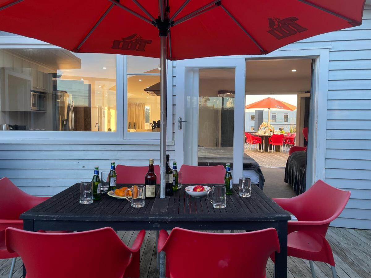 Ocean Front East End Beach House New Plymouth Exterior foto